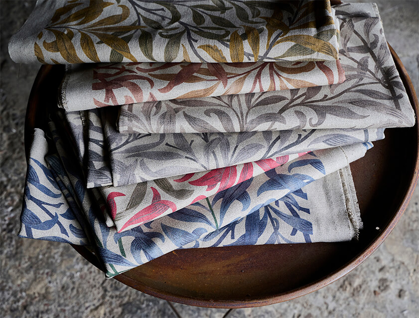 Spill resistant V&A Willow Bough bundle